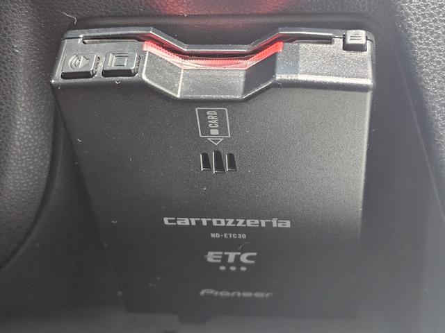 ハイゼットカーゴ ＤＸ　ＳＡＩＩＩ　切り替え式４ＷＤ車検８年１０月・新品国産スタッドレスタイヤ新品ホイール社外ナビブルートゥース社外バックカメラ新品国産夏タイヤ純正ＬＥＤヘッドライト衝突軽減ブレーキ横滑防止キーレスＡＢＳタイベルチェーン（35枚目）