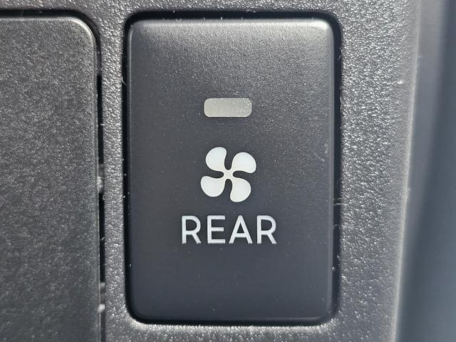 ハイゼットカーゴ ＤＸ　ＳＡＩＩＩ　切り替え式４ＷＤ車検８年１０月・新品国産スタッドレスタイヤ新品ホイール社外ナビブルートゥース社外バックカメラ新品国産夏タイヤ純正ＬＥＤヘッドライト衝突軽減ブレーキ横滑防止キーレスＡＢＳタイベルチェーン（43枚目）