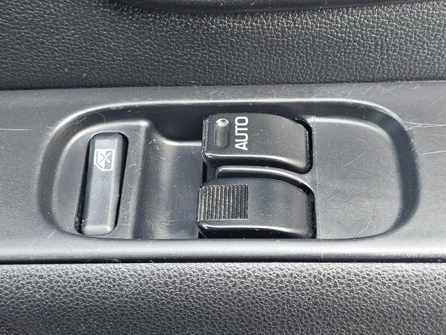 ハイゼットカーゴ ＤＸ　ＳＡＩＩＩ　切り替え式４ＷＤ車検８年１０月・新品国産スタッドレスタイヤ新品ホイール社外ナビブルートゥース社外バックカメラ新品国産夏タイヤ純正ＬＥＤヘッドライト衝突軽減ブレーキ横滑防止キーレスＡＢＳタイベルチェーン（46枚目）