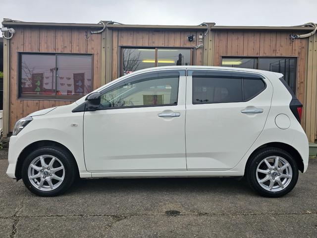 ミライース Ｘ　ＳＡＩＩＩ　４ＷＤ車検９年１１月・新品国産スタッドレスタイヤ新品アルミ純正ナビＴＶ新品バックカメラ新品国産夏タイヤ社外アルミ純正ＬＥＤヘッドライト衝突軽減ブレーキ横滑防止レーンアシストＡＢＳタイベルチェーン記録簿（7枚目）