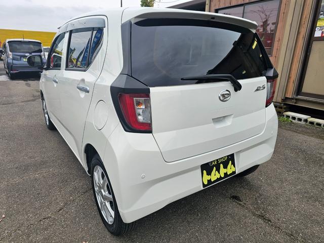 ミライース Ｘ　ＳＡＩＩＩ　４ＷＤ車検９年１１月・新品国産スタッドレスタイヤ新品アルミ純正ナビＴＶ新品バックカメラ新品国産夏タイヤ社外アルミ純正ＬＥＤヘッドライト衝突軽減ブレーキ横滑防止レーンアシストＡＢＳタイベルチェーン記録簿（10枚目）