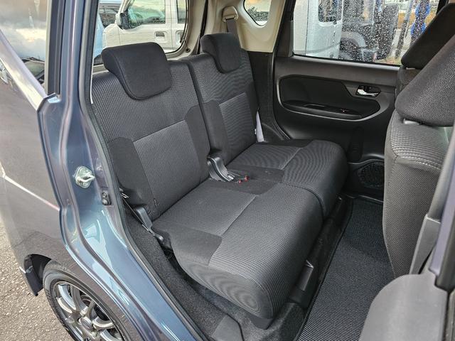 きれいなリヤシート！