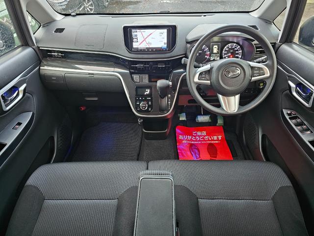 内装の状態（インパネ＆ダッシュパネル）特に大きく目立つ汚れ傷も無くキレイです！気になるニオイもないです！Ｗエアバック！肘掛付！ベンチシート！インパネシフトで足元スペース広々でゆったり乗れます！