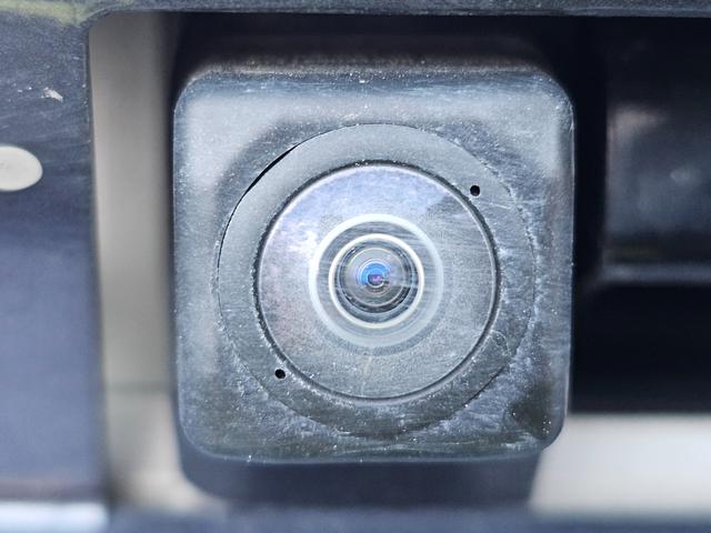 社外バックカメラ付で危険を察知！