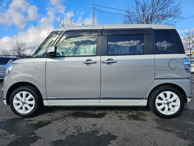 ムーヴキャンバス Ｇブラックインテリアリミテッド　ＳＡＩＩＩ　車検９年１１月・新品国産スタッドレスタイヤ新品アルミ純正ナビフルセグＴＶブルートゥース全方位カメラ新品国産夏タイヤ社外ホワイトアルミ両側電動スライドドア衝突軽減ブレーキ横滑防止スマートキー取説・記録簿（8枚目）