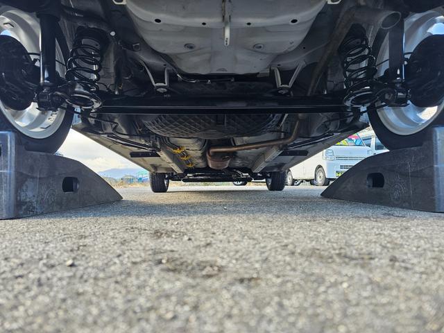 ムーヴキャンバス Ｇブラックインテリアリミテッド　ＳＡＩＩＩ　車検９年１１月・新品国産スタッドレスタイヤ新品アルミ純正ナビフルセグＴＶブルートゥース全方位カメラ新品国産夏タイヤ社外ホワイトアルミ両側電動スライドドア衝突軽減ブレーキ横滑防止スマートキー取説・記録簿（52枚目）