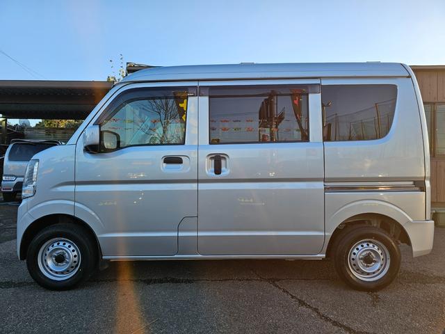 エブリイ ＰＣリミテッド　走行３５７８７ｋｍ切り替え式４ＷＤ５速マニュアル車検９年２月・新品国産スタッドレスタイヤ新品ホイール新品国産夏タイヤ両側スライドドアＡＢＳキーレス電動格納ミラー純正フォグランプＰＶガラス取説・記録簿（8枚目）