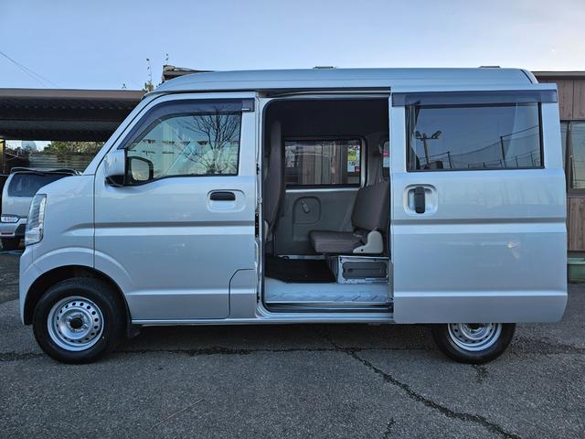 エブリイ ＰＣリミテッド　走行３５７８７ｋｍ切り替え式４ＷＤ５速マニュアル車検９年２月・新品国産スタッドレスタイヤ新品ホイール新品国産夏タイヤ両側スライドドアＡＢＳキーレス電動格納ミラー純正フォグランプＰＶガラス取説・記録簿（9枚目）