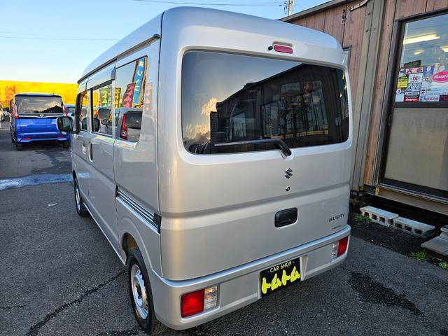 エブリイ ＰＣリミテッド　走行３５７８７ｋｍ切り替え式４ＷＤ５速マニュアル車検９年２月・新品国産スタッドレスタイヤ新品ホイール新品国産夏タイヤ両側スライドドアＡＢＳキーレス電動格納ミラー純正フォグランプＰＶガラス取説・記録簿（12枚目）