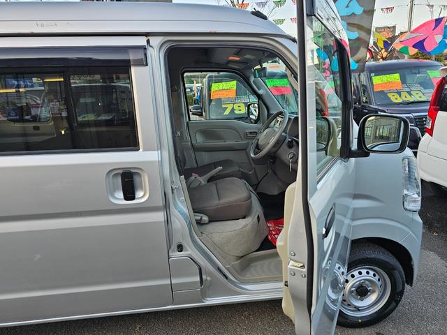 エブリイ ＰＣリミテッド　走行３５７８７ｋｍ切り替え式４ＷＤ５速マニュアル車検９年２月・新品国産スタッドレスタイヤ新品ホイール新品国産夏タイヤ両側スライドドアＡＢＳキーレス電動格納ミラー純正フォグランプＰＶガラス取説・記録簿（15枚目）