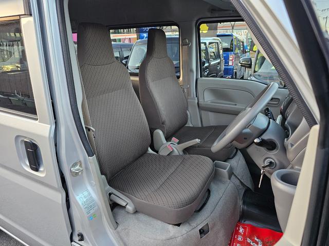 エブリイ ＰＣリミテッド　走行３５７８７ｋｍ切り替え式４ＷＤ５速マニュアル車検９年２月・新品国産スタッドレスタイヤ新品ホイール新品国産夏タイヤ両側スライドドアＡＢＳキーレス電動格納ミラー純正フォグランプＰＶガラス取説・記録簿（16枚目）