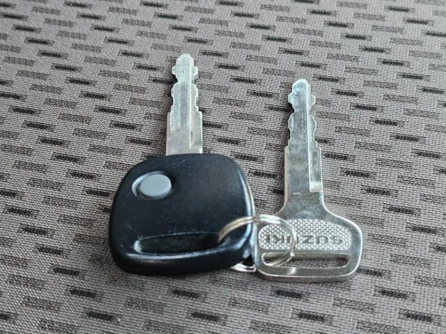 エブリイ ＰＣリミテッド　走行３５７８７ｋｍ切り替え式４ＷＤ５速マニュアル車検９年２月・新品国産スタッドレスタイヤ新品ホイール新品国産夏タイヤ両側スライドドアＡＢＳキーレス電動格納ミラー純正フォグランプＰＶガラス取説・記録簿（38枚目）