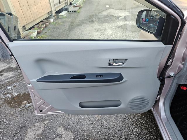 ミライース Ｘ　ＳＡ　車検９年１１月エコアイドル新品国産夏タイヤ社外アルミホイール衝突被害軽減ブレーキ横滑り防止キーレス電動格納ミラーＡＢＳプライバシーガラスＳＲＳエアバック・タイミングベルト交換不要チェーン取説・記録簿（44枚目）