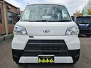 １０月１日〜１０月３１日までトムトム秋祭りフェア開催します！車両価格３０万円以下を除く全車種に新品国産スタッドレスタイヤ新品ホイールプレゼント※スタッドレス必要ない方は新品ドラレコ前後タイププレゼント