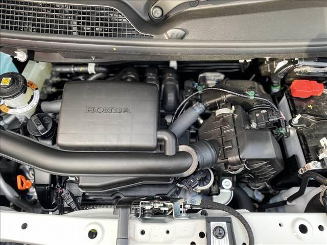 Ｎ－ＢＯＸ 　届出済未使用車　４ＷＤ　禁煙車　ホンダセンシング　アダプティブクルーズコントロール　電動スライドドア　バックカメラ　オートエアコン　ＬＥＤヘッドライト　サンシェード　シートリフター　オートライト（20枚目）