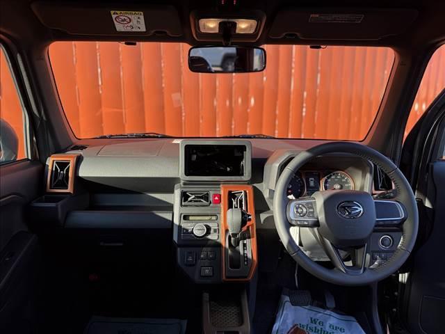 タフト Ｇ　届出済未使用車　４ＷＤ　バックカメラ　スマートアシストＩＩＩ　ガラスルーフ　ルーフレール　純正アルミホイール　シートヒーター　ＬＥＤヘッドライト　シートリフター　スマートキー　アームレスト（8枚目）