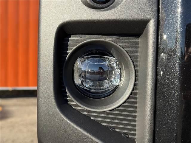 タフト Ｇ　届出済未使用車　４ＷＤ　バックカメラ　スマートアシストＩＩＩ　ガラスルーフ　ルーフレール　純正アルミホイール　シートヒーター　ＬＥＤヘッドライト　シートリフター　スマートキー　アームレスト（23枚目）