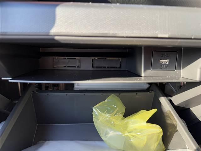 タフト Ｇ　届出済未使用車　４ＷＤ　バックカメラ　スマートアシストＩＩＩ　ガラスルーフ　ルーフレール　純正アルミホイール　シートヒーター　ＬＥＤヘッドライト　シートリフター　スマートキー　アームレスト（67枚目）