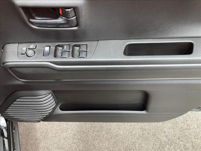 フレアクロスオーバー ＸＧ　届出済未使用車　セーフティパッケージ　アダプティブクルーズコントロール　シートヒーター　ＬＥＤヘッドライト　オートライト　シートリフター　シガーソケット　スマートキー　電動格納ミラー　オートエアコン（41枚目）