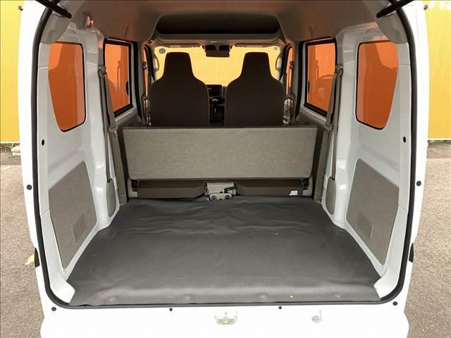 エブリイ ＰＡ　禁煙車　４ＷＤ　ヒルホールドコントロール　スズキセーフティーサポート　ＳＲＳエアバック　ＡＢＳ　アイドリングストップ　オートライト　マニュアルエアコン　ラジオ　オーバーヘッドシェリフ（18枚目）
