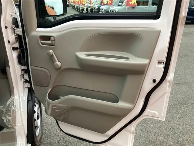 エブリイ ＰＡ　禁煙車　４ＷＤ　ヒルホールドコントロール　スズキセーフティーサポート　ＳＲＳエアバック　ＡＢＳ　アイドリングストップ　オートライト　マニュアルエアコン　ラジオ　オーバーヘッドシェリフ（39枚目）