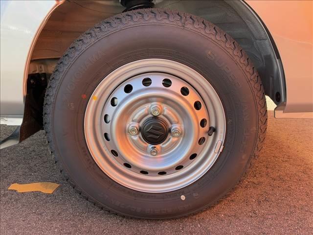 キャリイトラック ＫＣエアコン・パワステ　届出済未使用車　４ＷＤ　５ＭＴ　ラジオ　ヒルホールドコントロール　ヘッドライトレベライザー　パーキングセンサー（リア）　キーレスキー　シガーソケット　パワーステアリング　パワーウインドウ（51枚目）