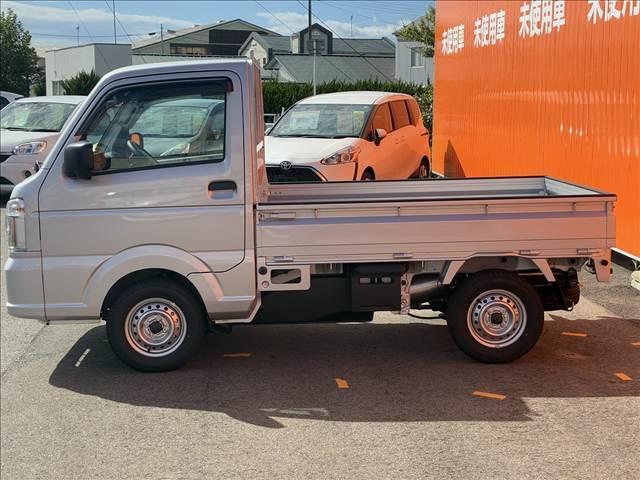キャリイトラック ＫＣエアコン・パワステ　届出済未使用車　４ＷＤ　５ＭＴ　ラジオ　ヒルホールドコントロール　ヘッドライトレベライザー　パーキングセンサー（リア）　キーレスキー　シガーソケット　パワーステアリング　パワーウインドウ（66枚目）