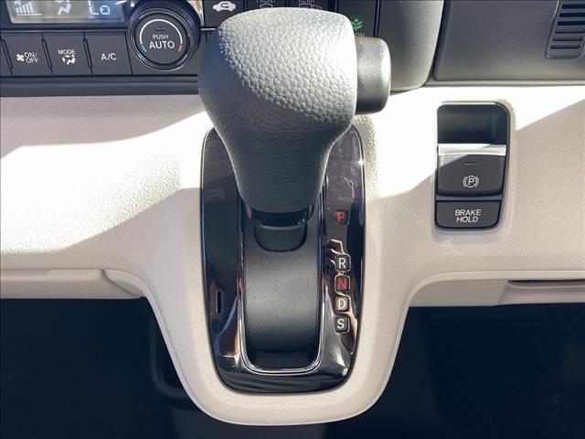 N-BOX ベースグレード 届出済未使用車 4WD LEDライト ホンダセンシング アダプティブクルーズコントロール スマートキー シートヒーター シートリフター チルトステアリング オートライト オートエアコンUSB(43枚目)