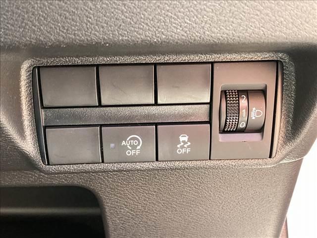 デイズ Ｂ　禁煙車　ＣＤデッキ　マニュアルエアコン　インテリジェントエマージェンシーブレーキ　チルトステアリング　シートリフター　バニティーミラー　ヘッドライトレベライザー　パワーステアリング　パワーウインドウ（9枚目）