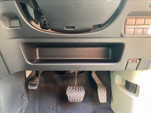 デイズ Ｂ　禁煙車　ＣＤデッキ　マニュアルエアコン　インテリジェントエマージェンシーブレーキ　チルトステアリング　シートリフター　バニティーミラー　ヘッドライトレベライザー　パワーステアリング　パワーウインドウ（21枚目）