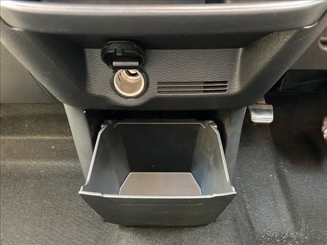 デイズ Ｂ　禁煙車　ＣＤデッキ　マニュアルエアコン　インテリジェントエマージェンシーブレーキ　チルトステアリング　シートリフター　バニティーミラー　ヘッドライトレベライザー　パワーステアリング　パワーウインドウ（25枚目）