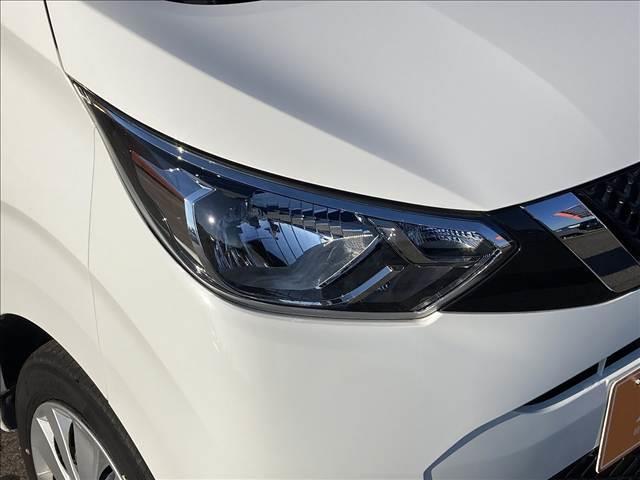 デイズ Ｂ　禁煙車　ＣＤデッキ　マニュアルエアコン　インテリジェントエマージェンシーブレーキ　チルトステアリング　シートリフター　バニティーミラー　ヘッドライトレベライザー　パワーステアリング　パワーウインドウ（49枚目）