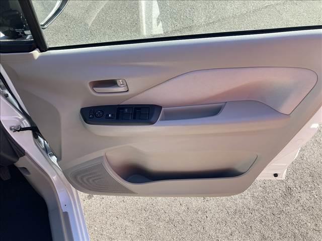 デイズ Ｂ　禁煙車　ＣＤデッキ　マニュアルエアコン　インテリジェントエマージェンシーブレーキ　チルトステアリング　シートリフター　バニティーミラー　ヘッドライトレベライザー　パワーステアリング　パワーウインドウ（59枚目）