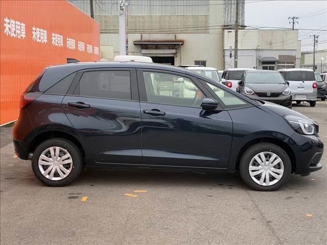 フィット ｅ：ＨＥＶホーム　禁煙車　４ＷＤナビゲーション　バックカメラ　ホンダセンシング　アダプティブクルーズコントロール　ドライブレコーダー　ＬＥＤライト　ＥＴＣ　オートエアコン　シートリフター　スマートキー　バニティーミラー（26枚目）