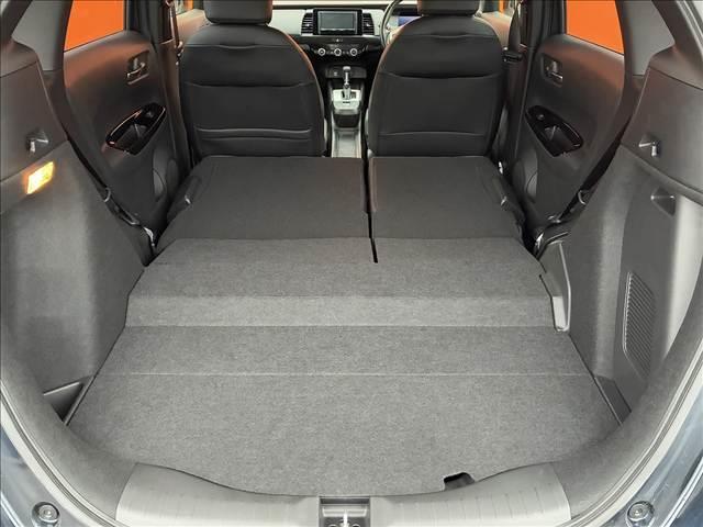 フィット ｅ：ＨＥＶホーム　禁煙車　４ＷＤナビゲーション　バックカメラ　ホンダセンシング　アダプティブクルーズコントロール　ドライブレコーダー　ＬＥＤライト　ＥＴＣ　オートエアコン　シートリフター　スマートキー　バニティーミラー（35枚目）
