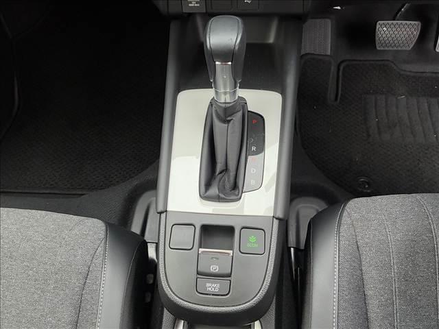 フィット ｅ：ＨＥＶホーム　禁煙車　４ＷＤナビゲーション　バックカメラ　ホンダセンシング　アダプティブクルーズコントロール　ドライブレコーダー　ＬＥＤライト　ＥＴＣ　オートエアコン　シートリフター　スマートキー　バニティーミラー（64枚目）