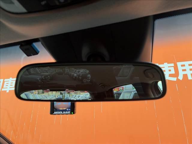 フィット ｅ：ＨＥＶホーム　禁煙車　４ＷＤナビゲーション　バックカメラ　ホンダセンシング　アダプティブクルーズコントロール　ドライブレコーダー　ＬＥＤライト　ＥＴＣ　オートエアコン　シートリフター　スマートキー　バニティーミラー（68枚目）