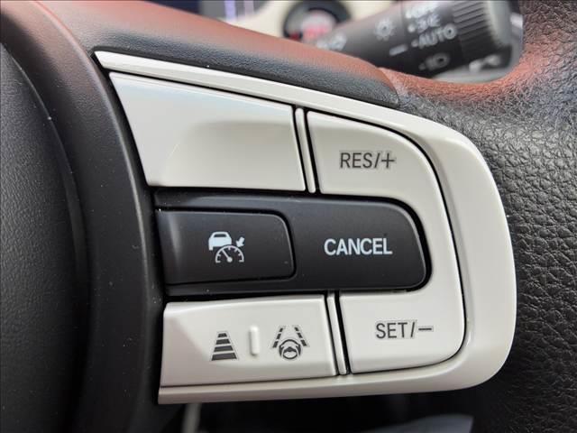 フィット HOME 20周年特別仕様車 Maison 禁煙車 4WD ナビゲーション バックカメラ ホンダセンシング アダプティブクルーズコントロール ドライブレコーダー LEDライト ETC オートエアコン シートヒーター シートリフター スマートキー(10枚目)