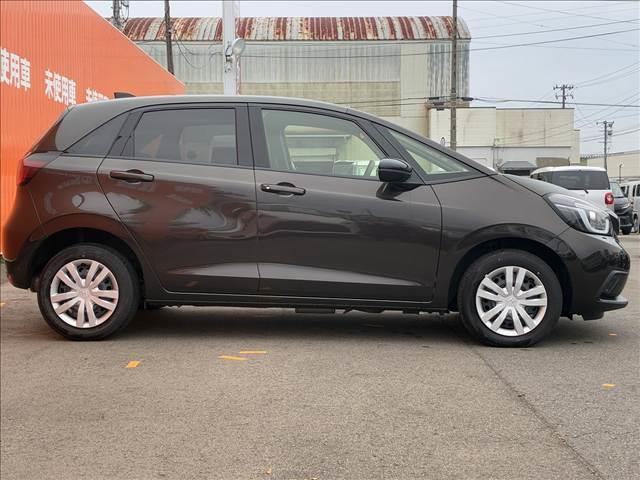 フィット HOME 20周年特別仕様車 Maison 禁煙車 4WD ナビゲーション バックカメラ ホンダセンシング アダプティブクルーズコントロール ドライブレコーダー LEDライト ETC オートエアコン シートヒーター シートリフター スマートキー(23枚目)