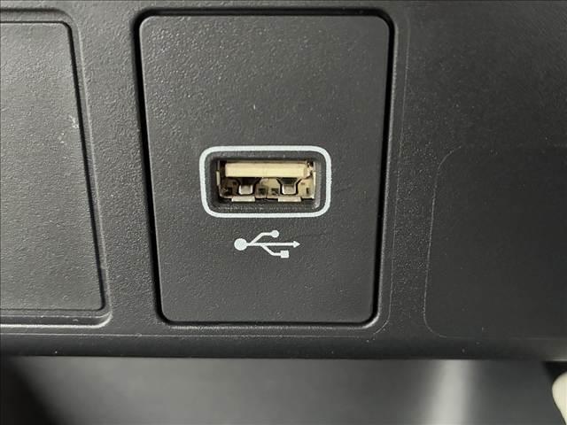 フィット HOME 20周年特別仕様車 Maison 禁煙車 4WD ナビゲーション バックカメラ ホンダセンシング アダプティブクルーズコントロール ドライブレコーダー LEDライト ETC オートエアコン シートヒーター シートリフター スマートキー(57枚目)