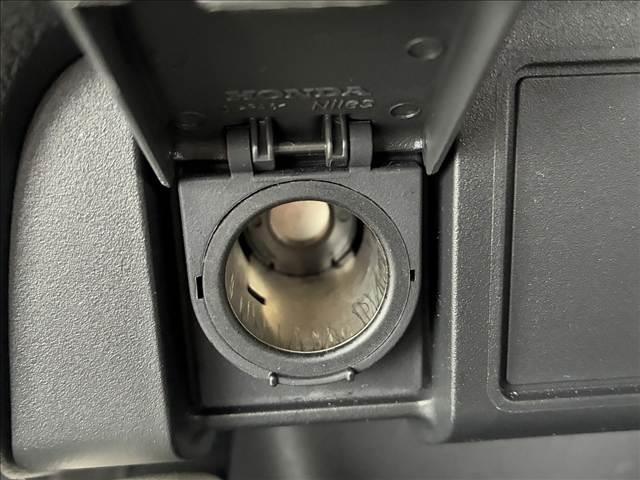 フィット HOME 20周年特別仕様車 Maison 禁煙車 4WD ナビゲーション バックカメラ ホンダセンシング アダプティブクルーズコントロール ドライブレコーダー LEDライト ETC オートエアコン シートヒーター シートリフター スマートキー(58枚目)