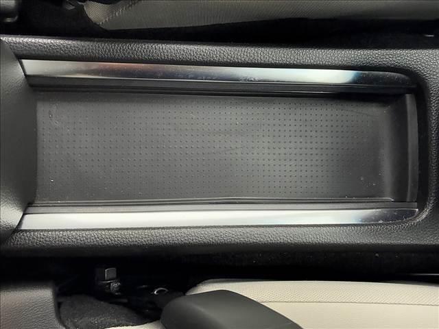 フィット HOME 20周年特別仕様車 Maison 禁煙車 4WD ナビゲーション バックカメラ ホンダセンシング アダプティブクルーズコントロール ドライブレコーダー LEDライト ETC オートエアコン シートヒーター シートリフター スマートキー(61枚目)