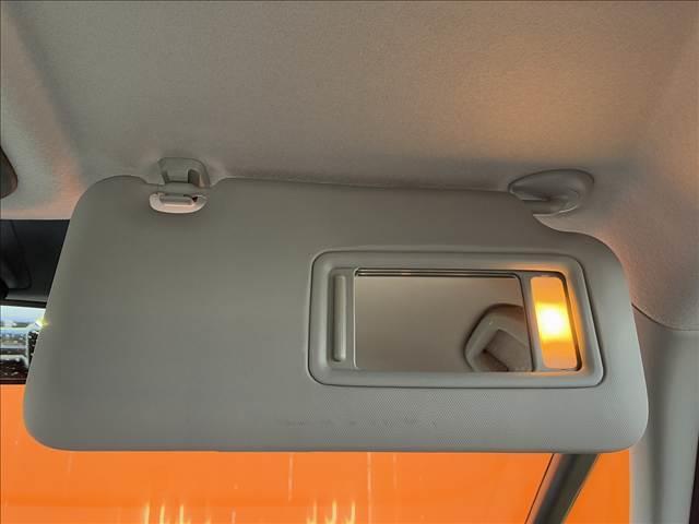 フィット HOME 20周年特別仕様車 Maison 禁煙車 4WD ナビゲーション バックカメラ ホンダセンシング アダプティブクルーズコントロール ドライブレコーダー LEDライト ETC オートエアコン シートヒーター シートリフター スマートキー(70枚目)