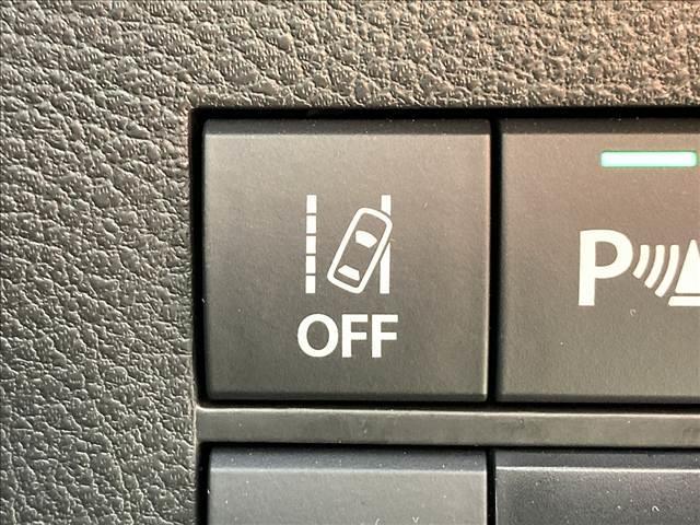 アルト Ａ　禁煙車　４ＷＤ　シートヒーター　スズキセーフティーサポート　マニュアルエアコン　横滑り抑制機能　車線逸脱警報　誤発進抑制機能　シートヒーター　アイドリングストップ　パワーウインドウ　パワーステアリング（12枚目）