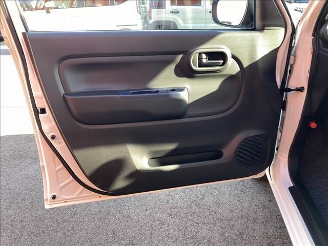 アルト Ａ　禁煙車　４ＷＤ　シートヒーター　スズキセーフティーサポート　マニュアルエアコン　横滑り抑制機能　車線逸脱警報　誤発進抑制機能　シートヒーター　アイドリングストップ　パワーウインドウ　パワーステアリング（31枚目）