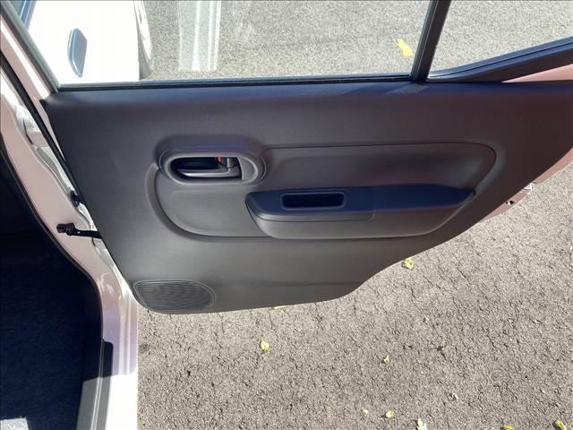 アルト Ａ　禁煙車　４ＷＤ　シートヒーター　スズキセーフティーサポート　マニュアルエアコン　横滑り抑制機能　車線逸脱警報　誤発進抑制機能　シートヒーター　アイドリングストップ　パワーウインドウ　パワーステアリング（34枚目）