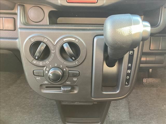 アルト Ａ　禁煙車　４ＷＤ　シートヒーター　スズキセーフティーサポート　マニュアルエアコン　横滑り抑制機能　車線逸脱警報　誤発進抑制機能　シートヒーター　アイドリングストップ　パワーウインドウ　パワーステアリング（55枚目）