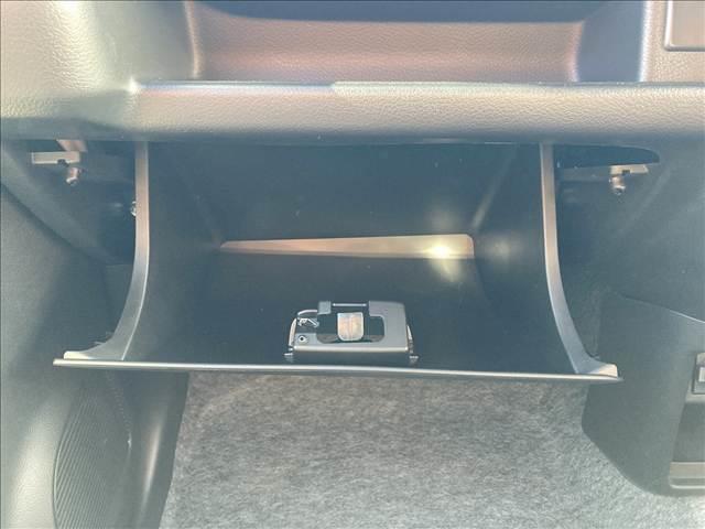 アルト Ａ　禁煙車　４ＷＤ　シートヒーター　スズキセーフティーサポート　マニュアルエアコン　横滑り抑制機能　車線逸脱警報　誤発進抑制機能　シートヒーター　アイドリングストップ　パワーウインドウ　パワーステアリング（59枚目）