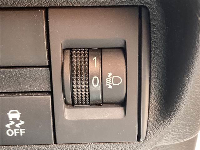 デイズ Ｂ　禁煙車　ＳＤナビ　マニュアルエアコン　キーレスキー　バニティーミラー　アイドリングストップ　パワーステアリング　パワーウインドウ　横滑り抑制機能　シートリフター　チルトステアリング（48枚目）