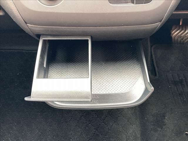 デイズ Ｂ　禁煙車　ＳＤナビ　マニュアルエアコン　キーレスキー　バニティーミラー　アイドリングストップ　パワーステアリング　パワーウインドウ　横滑り抑制機能　シートリフター　チルトステアリング（63枚目）